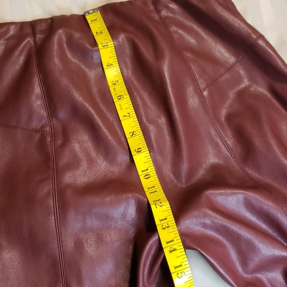 Andrew Marc, leather like, waste control, burgandy - Picture 7 of 14